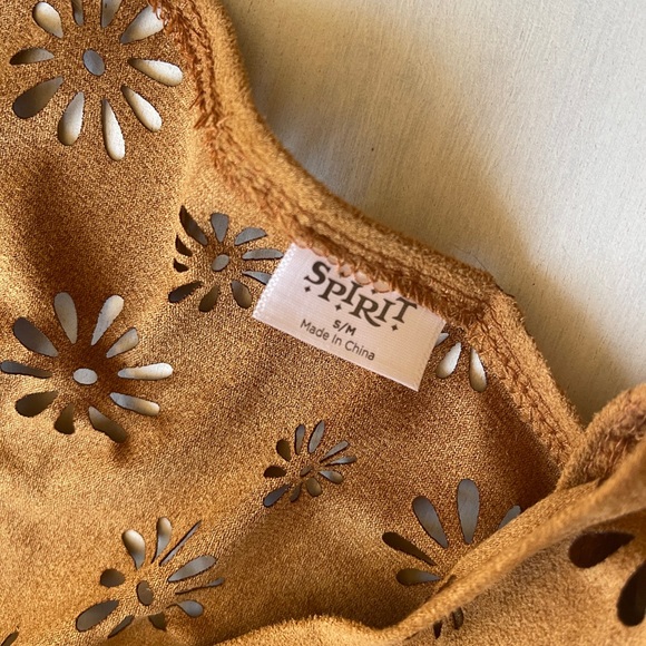 Spirit Tan Floral Cutout Vest - Picture 2 of 4